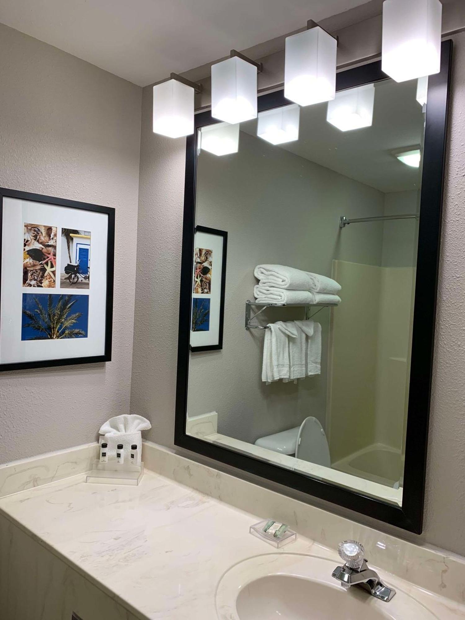 Country Inn & Suites By Radisson Kenosha - Pleasant Prairie Exteriör bild